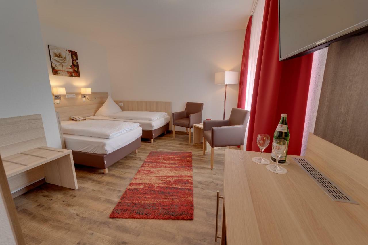 Hotel Waldparkstube Bad Schonborn Exteriör bild