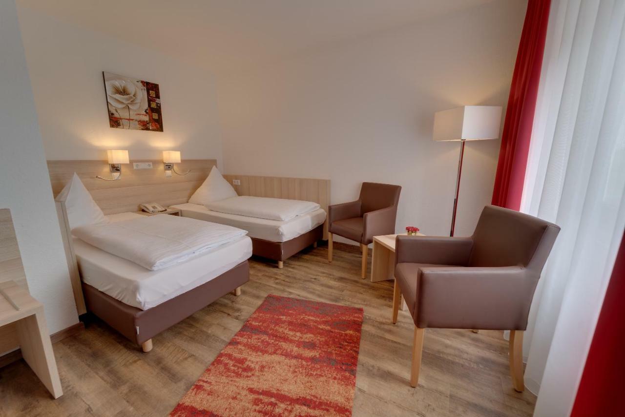 Hotel Waldparkstube Bad Schonborn Exteriör bild
