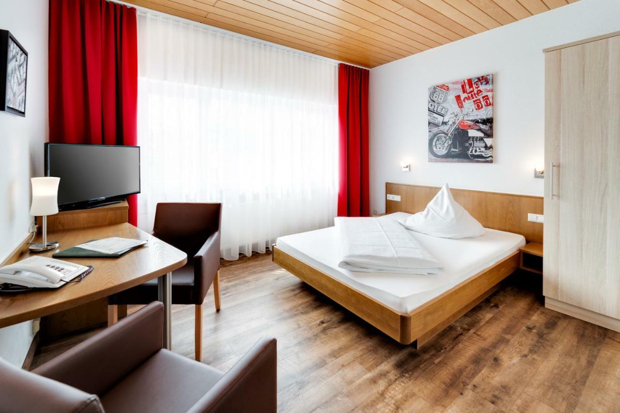Hotel Waldparkstube Bad Schonborn Exteriör bild